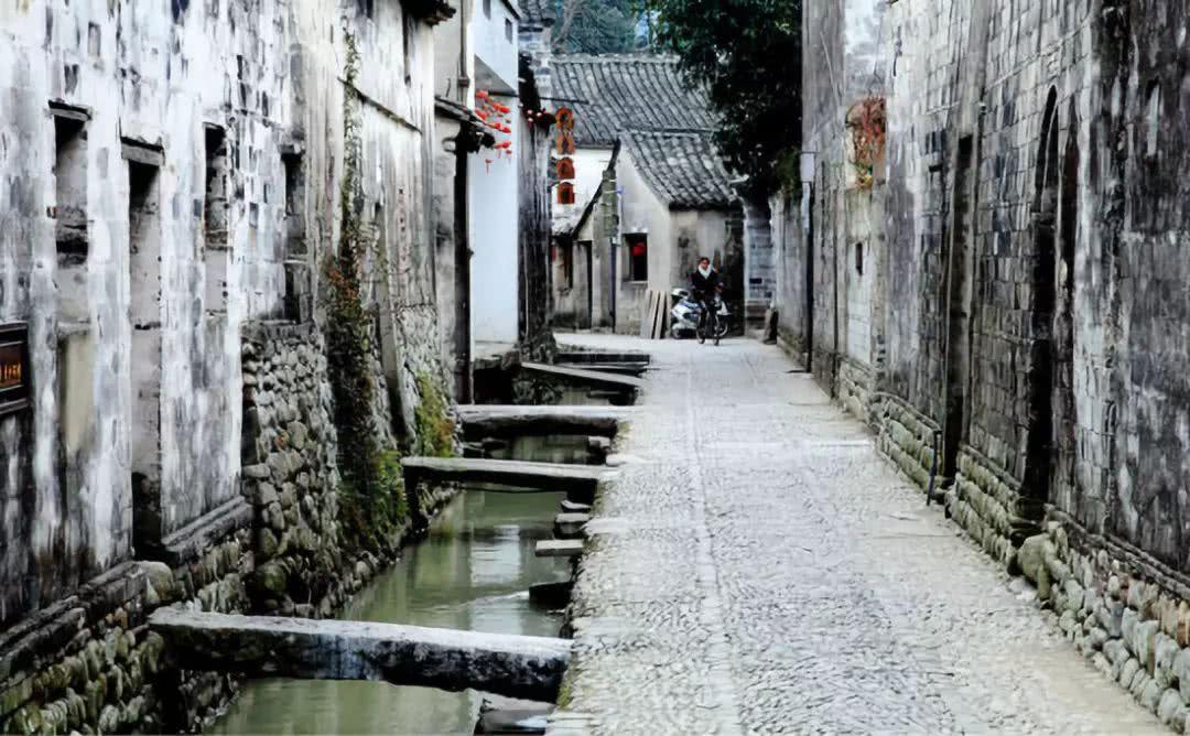 炎龙骑士团