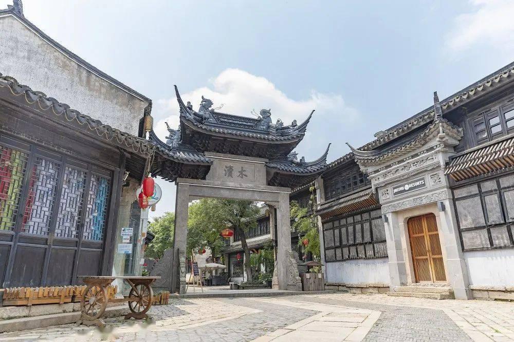三国演义晚于水浒，为什么说豹头环眼的林冲，是模仿张飞？